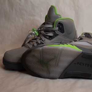Size 8 - Nike Air Jordan 5 Retro Green Bean. Pre-Owned